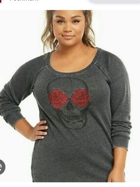 Torrid skull sweater Size Large 12
